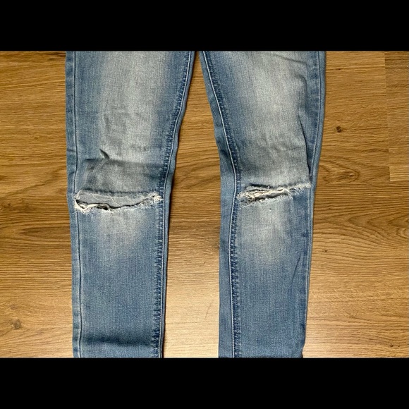 HOLLISTER High Rise Super Skinny Jean Medium Wash - Picture 3 of 3